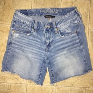 American Eagle midi denim short